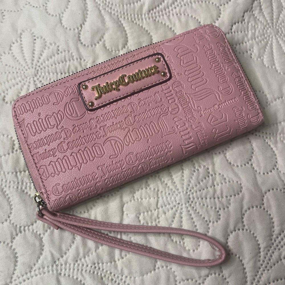 Juicy Couture multi-compartment zip-around wallet|dusty blush pink with gold!